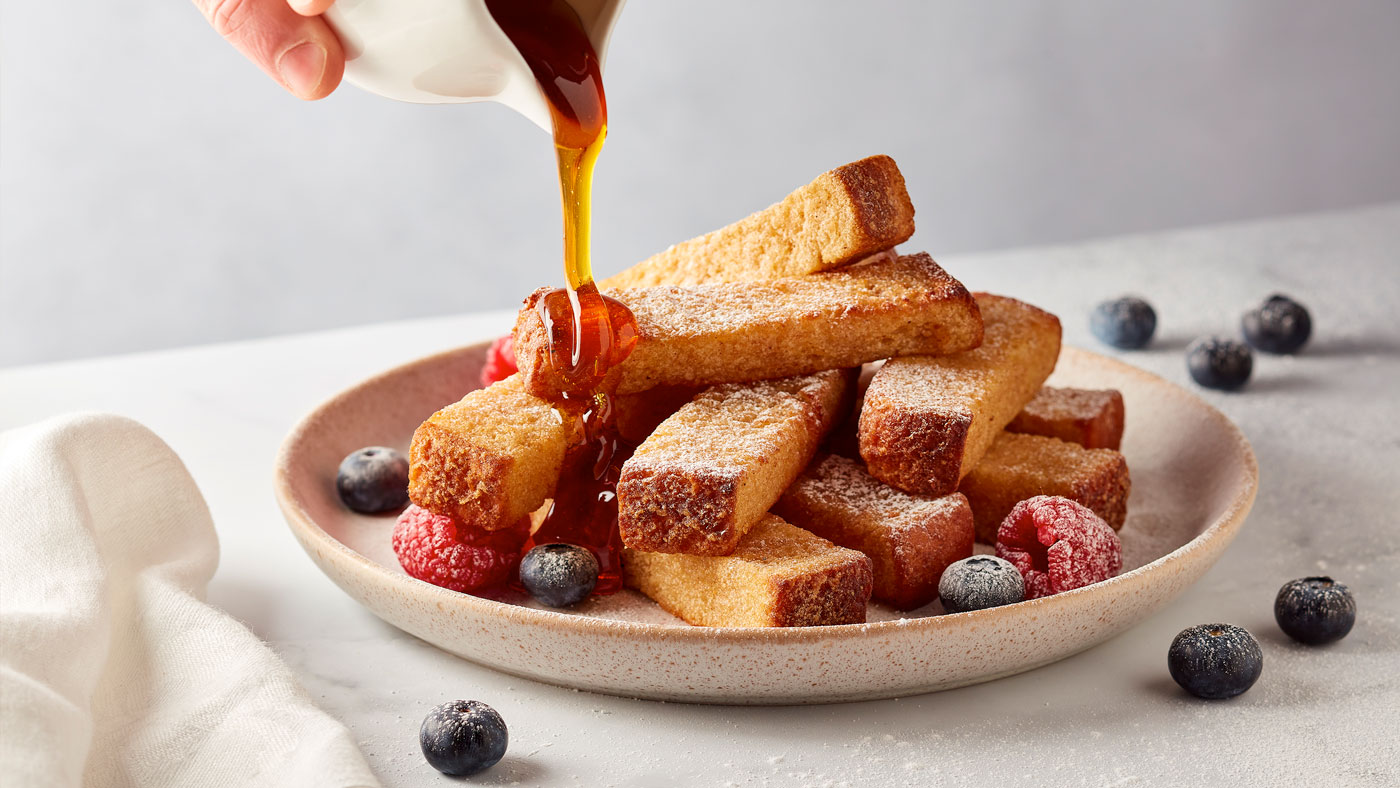 Café Da Manhã french toast sticks with maple syrup